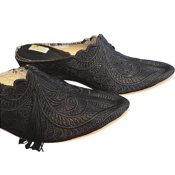 One-of-a-Kind Vintage Embroidered Lace Wedge Mules with Tassels - Picture 3 of 8